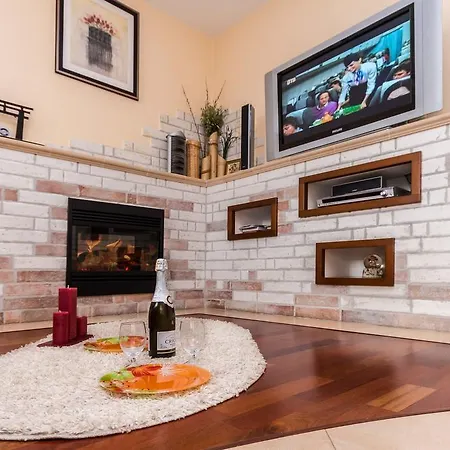 Na Prospekte Nezavisimosti Apartament *