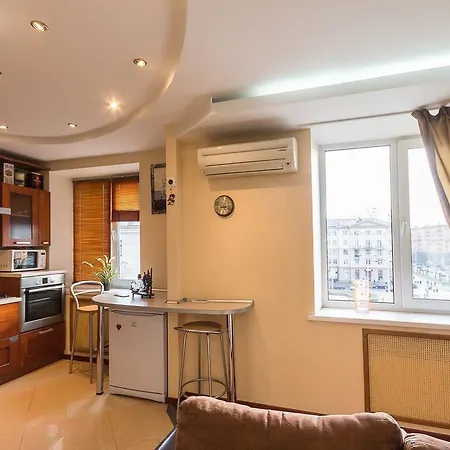Apartament Na Prospekte Nezavisimosti Mińsk