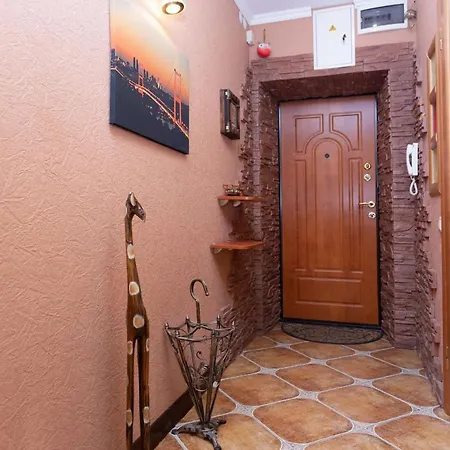 Apartament Na Prospekte Nezavisimosti Mińsk