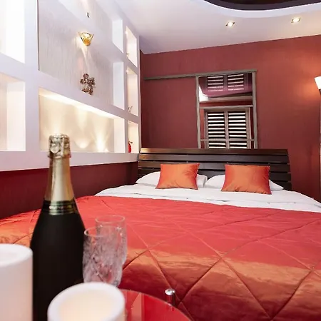 Na Prospekte Nezavisimosti Apartament
